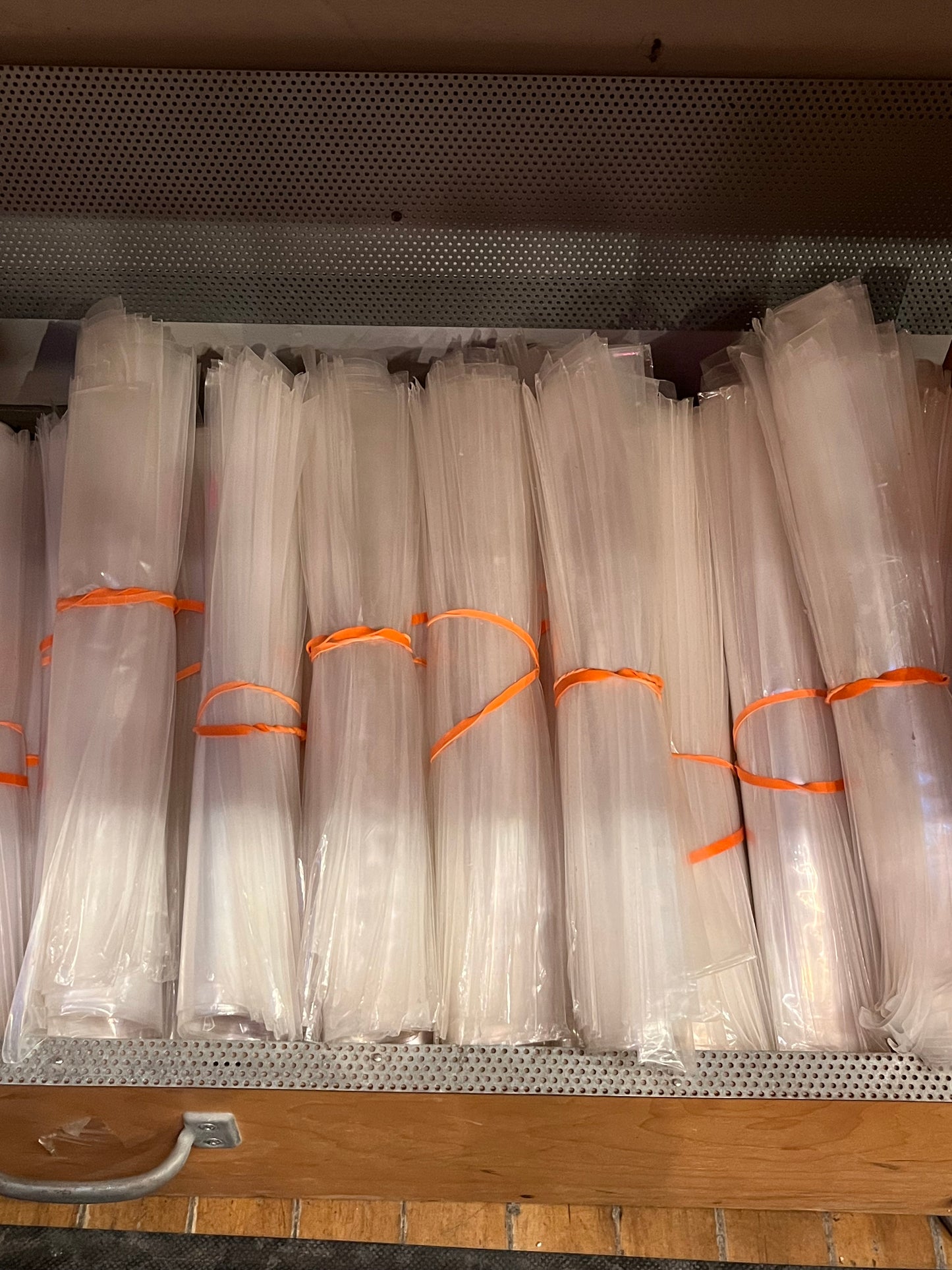 Pre-owned LP Plastic Outer Sleeves (25 Count)