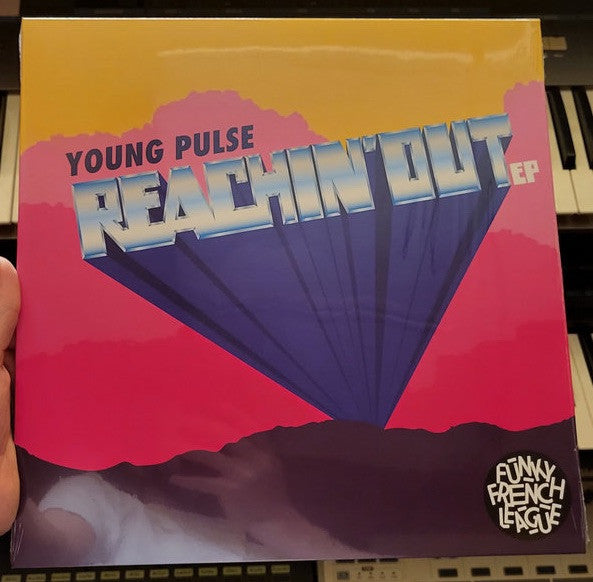 Young Pulse - Reachin' Out