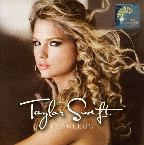 the album cover for Taylor Swift - Fearless (2009 Edition) [Import]