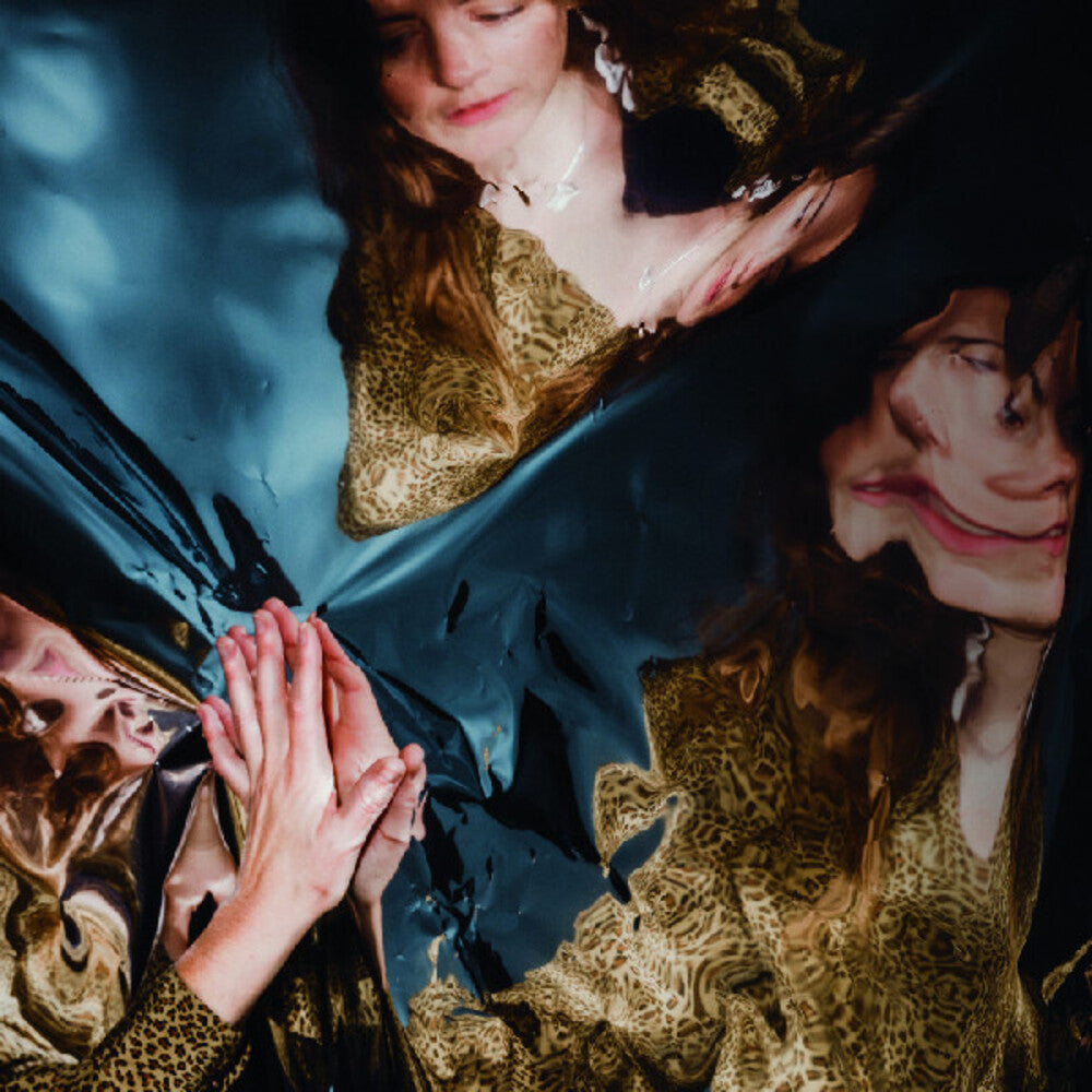 Ali Mcguirk - Watertop