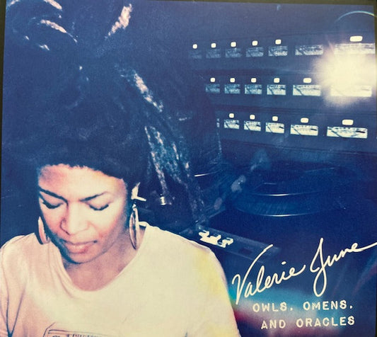 Valerie June – Owls, Omens, And Oracles