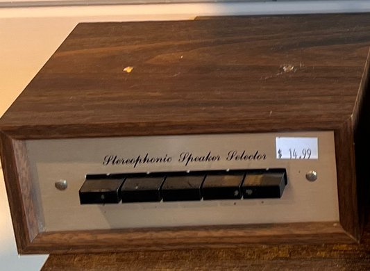 Stereophonic Speaker Selector (No Brand)