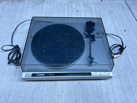 Yamaha P 300 Direct Drive Turntable